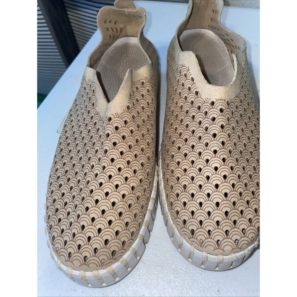 Ilse Jacobson Tulip Tan/Cream Perforated Slip On Flats Size US 8.5/9 EU 39